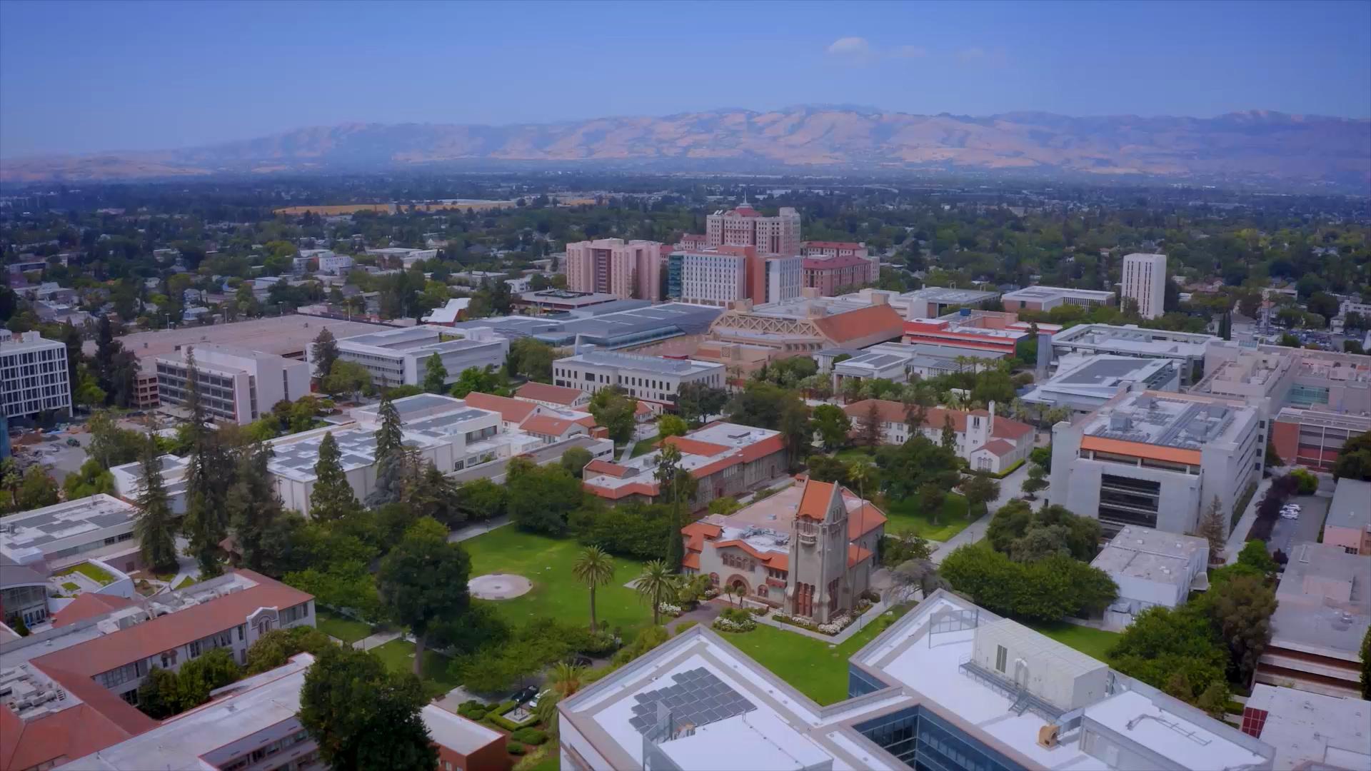 Aerial view of downtown San José and the university campus.